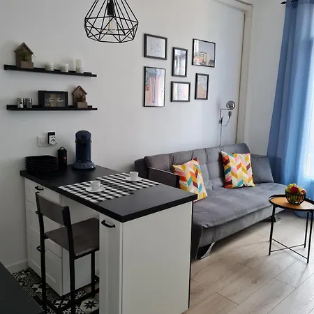 Lejlighed Beau Studio De 400 M De La Plage, Bien Equipe, Climatise Nice